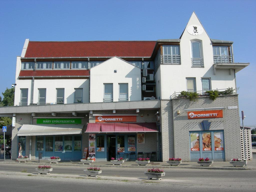 Hary Hotel Kecskemét Eksteriør billede