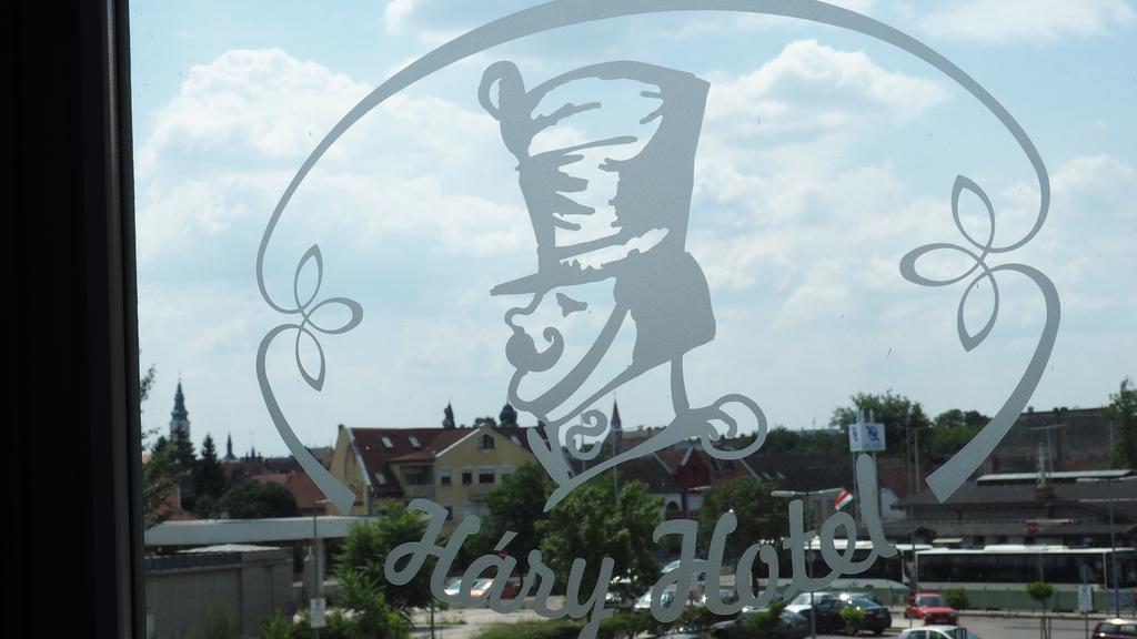 Hary Hotel Kecskemét Eksteriør billede